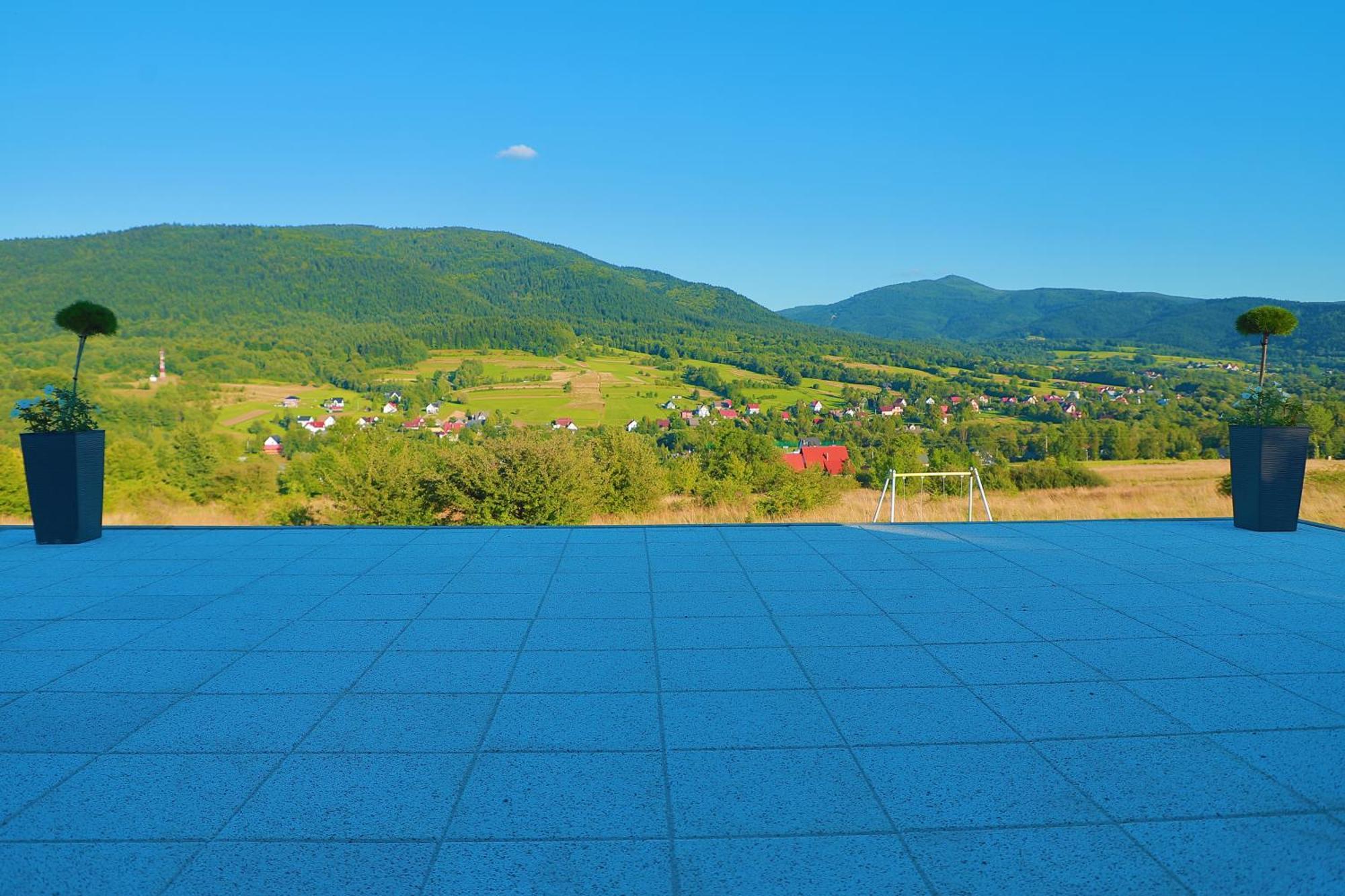Beskid Island Dobra (Limanowa)